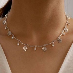 Gorgeous Rose & Bling Charm silver necklace